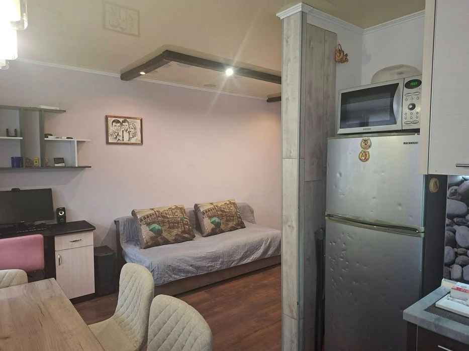 Продаж 2 кім. кв. Проспект Миру