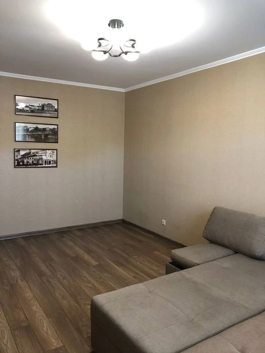 Продаж квартири, поруч центр міста