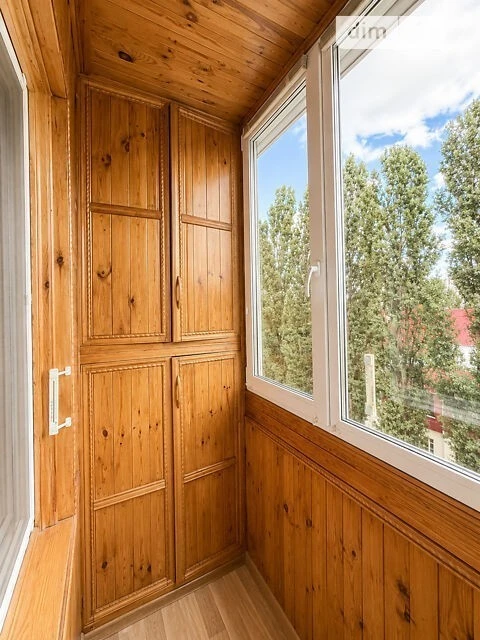 Продаж 3к квартири 69.2 кв. м на вул. Оріхуватська 12, кв. 2