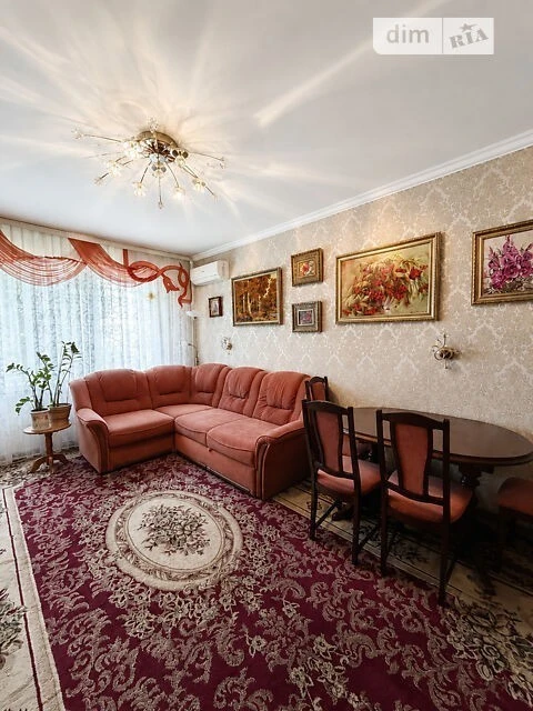 Продаж 3к квартири 69.2 кв. м на вул. Оріхуватська 12, кв. 2
