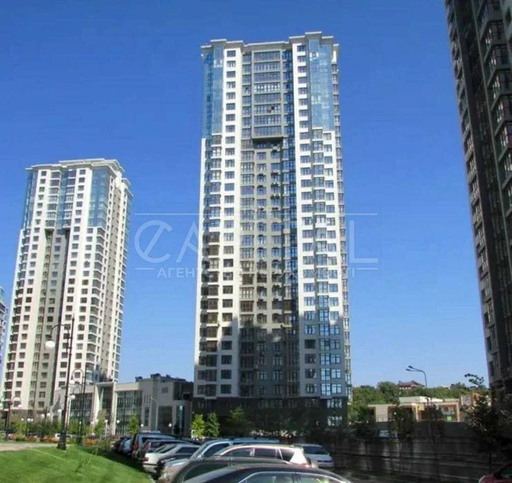 3-room apartment for sale in the residential complex Novopecherski Lipky Boulevard