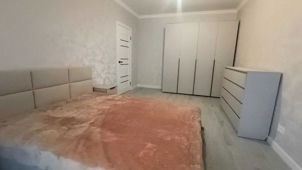 Продається 1-о кімнатна квартира по вул. Космонавтів.