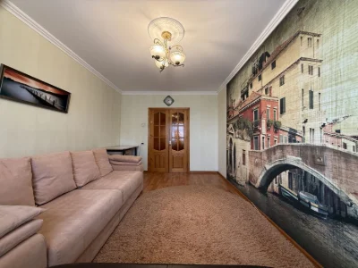 Продается квартира 64 м2 с ремонтом  по ул. Ак. Корольова