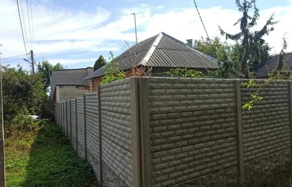 Продам будинок поруч з метро Київська