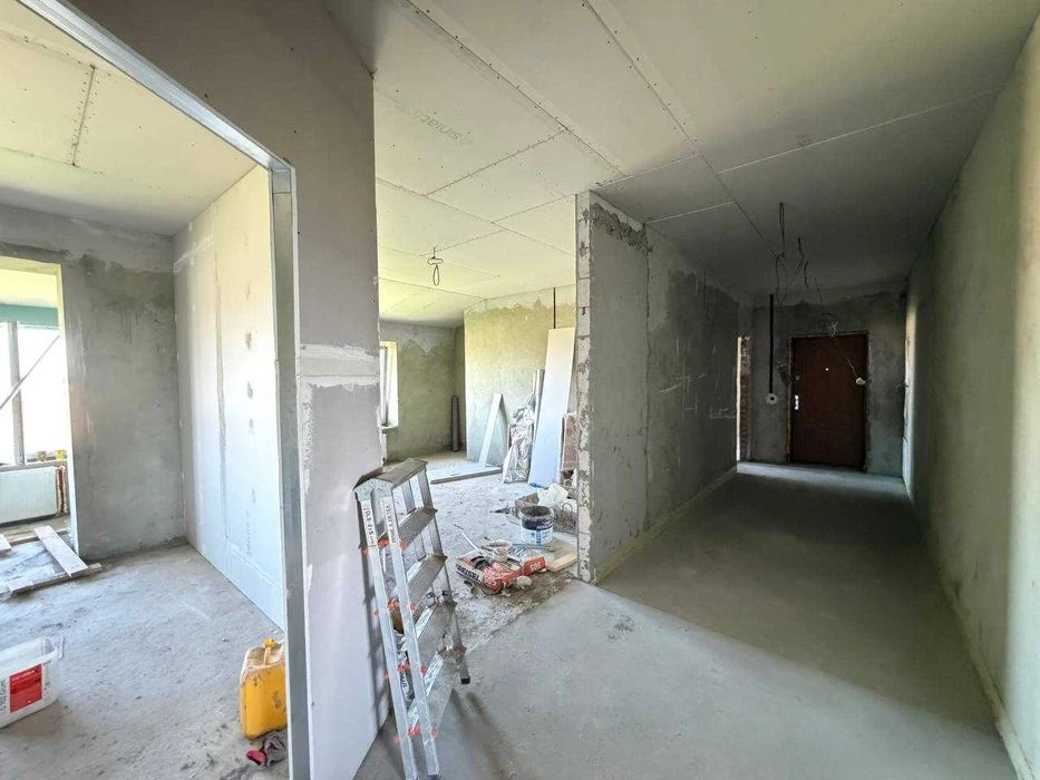 Продам 3-4 кім квартиру вул. Чорновола