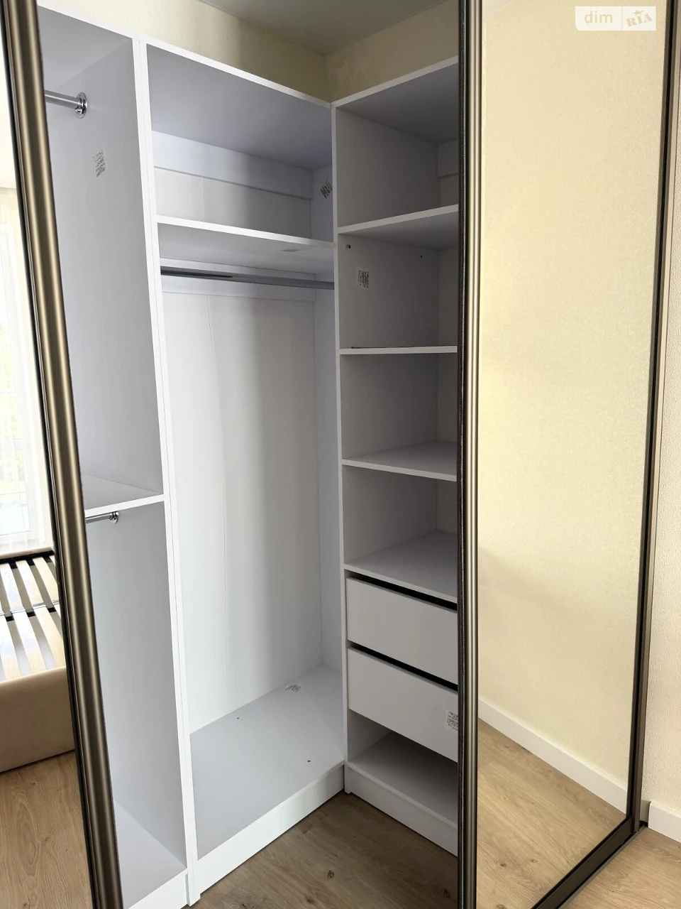 Продаж Квартира Завалля