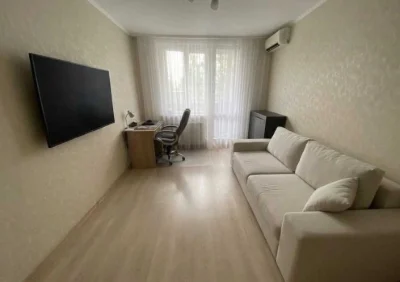 Харків. Продам 3 кімнатну кваритиру з капітальним ремонтом.