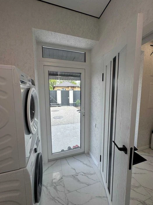 Two-story house with renovation for 4 rooms!