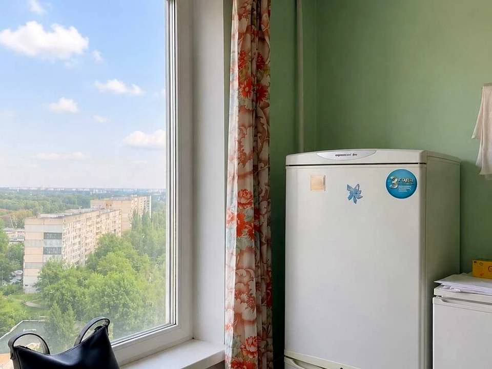 Apartment. Kharkiv, Peremohy Avenue.