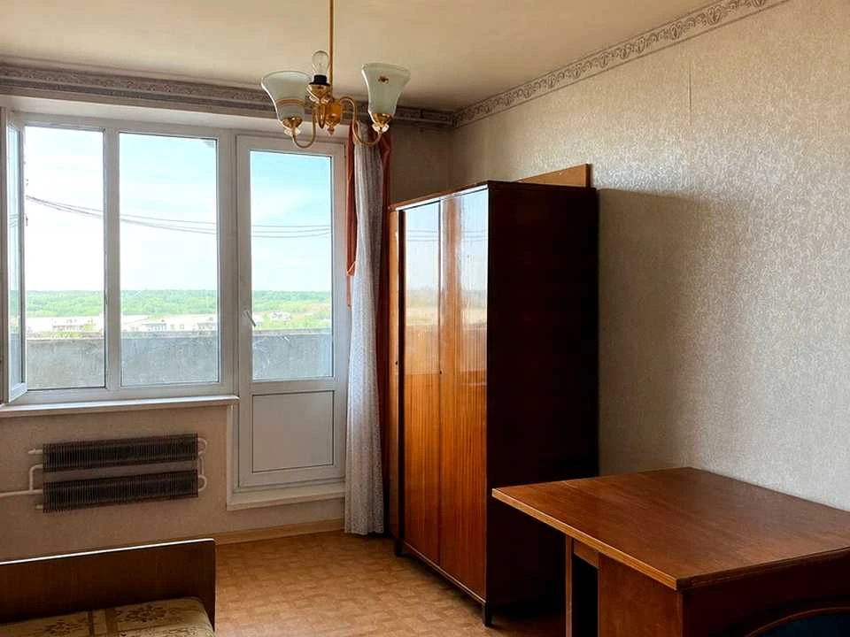 Apartment. Kharkiv, Peremohy Avenue.