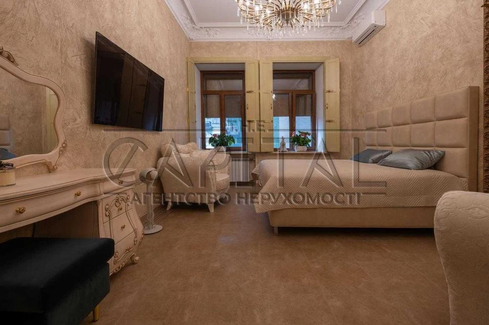 Продаж квартири, вул. Михайлівська, історичний центр
