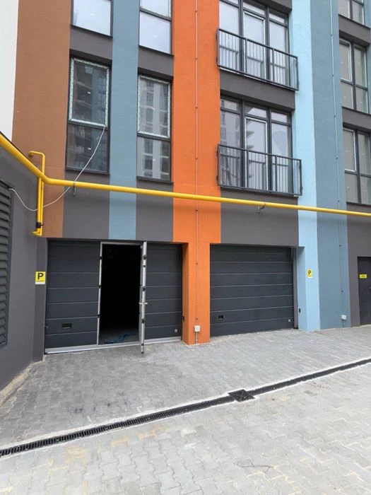 Продається двокімнатна дворівнева квартира з терасою | Вид н