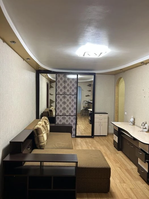 продаж 2 кімн квартири з АО в центрі
