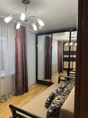 продаж 2 кімн квартири з АО в центрі