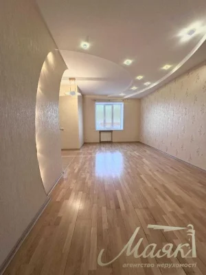 Price reduced! Exclusive 3-room apartment for sale on ul.