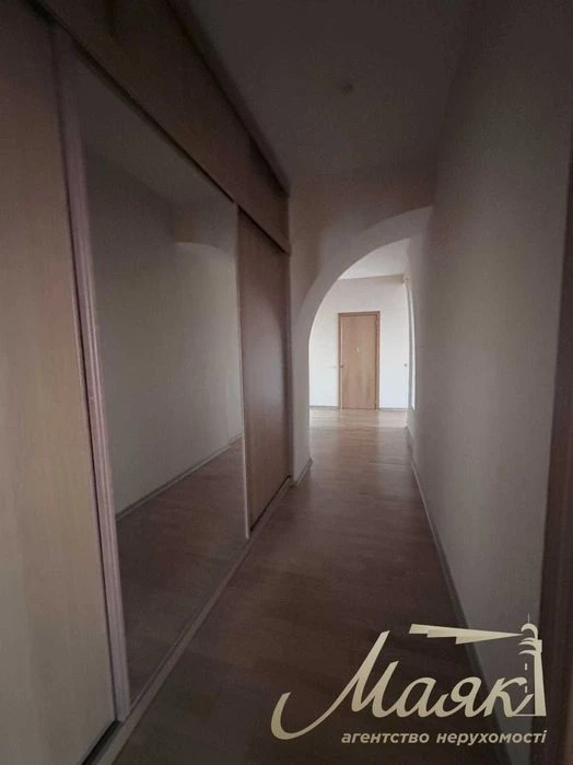 Price reduced! Exclusive 3-room apartment for sale on ul.