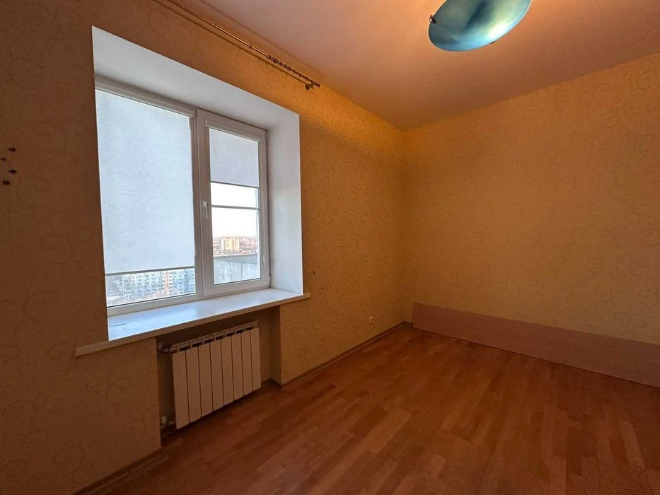 Price reduced! Exclusive 3-room apartment for sale on ul.
