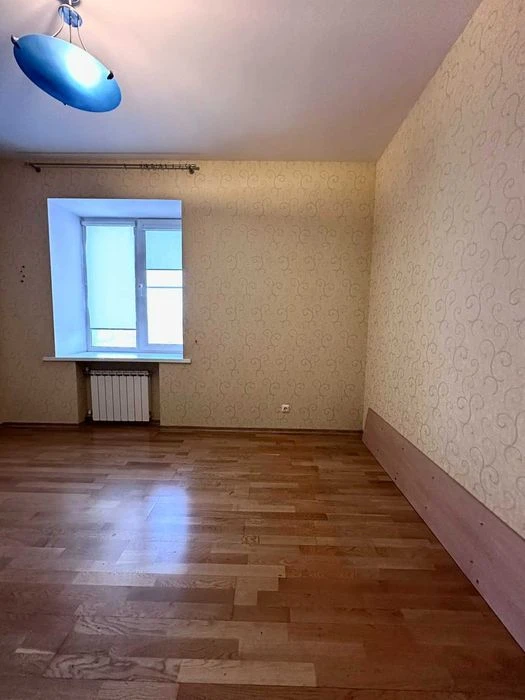 Price reduced! Exclusive 3-room apartment for sale on ul.