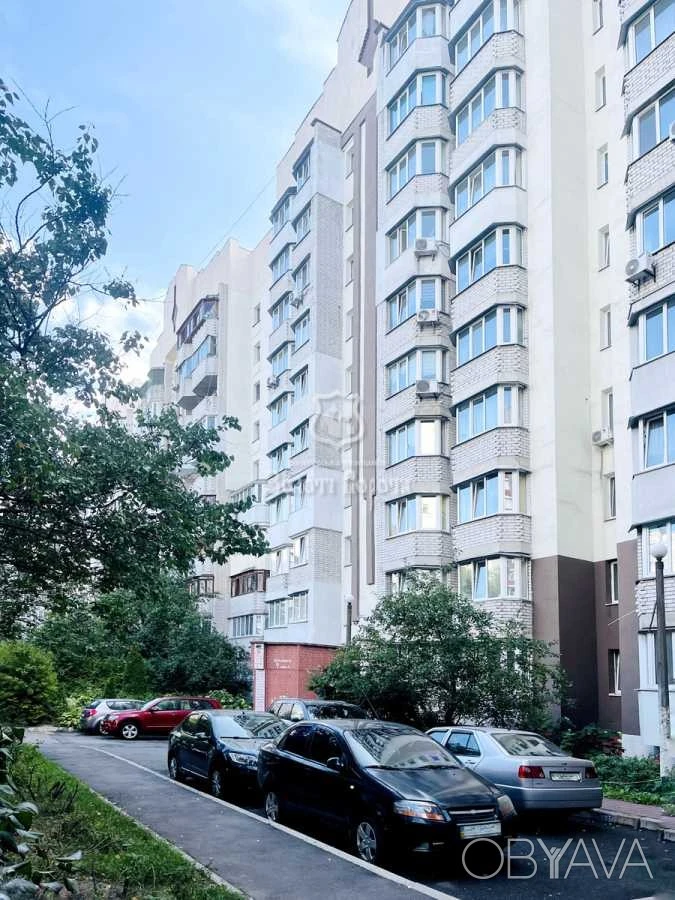 Более 4 комнат-комнатная квартира, 104.40 кв.м