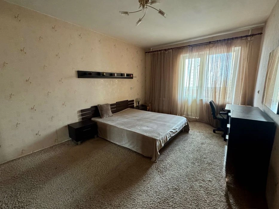 Продаж 2к квартири з ремонтом, вул. Милославська, Троєщина
