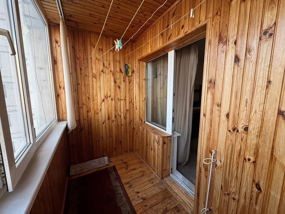 Продаж 2к квартири з ремонтом, вул. Милославська, Троєщина