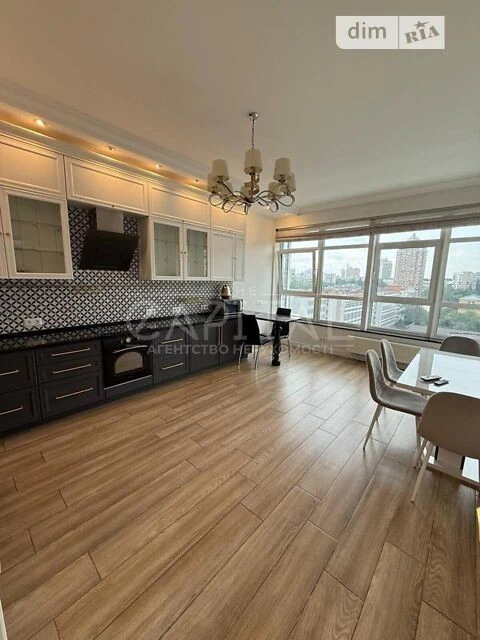 Продаж 3к квартири 150 кв. м на узвіз Кловський 7А • ID 3468