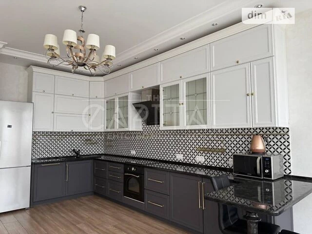Продаж 3к квартири 150 кв. м на узвіз Кловський 7А • ID 3468
