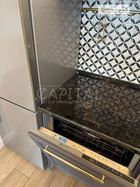 Продаж 3к квартири 150 кв. м на узвіз Кловський 7А • ID 3468