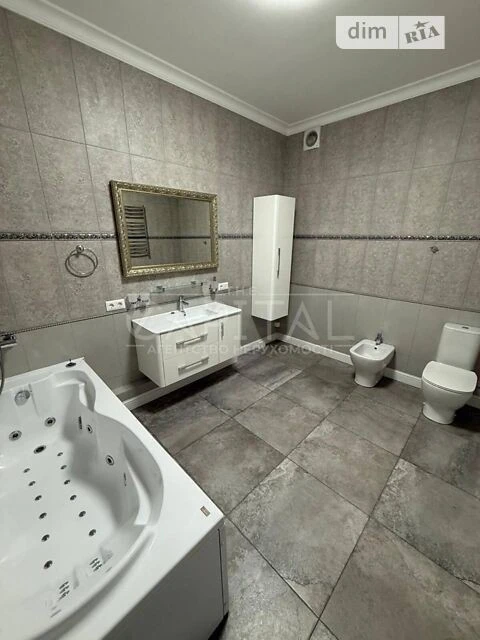 Продаж 3к квартири 150 кв. м на узвіз Кловський 7А • ID 3468