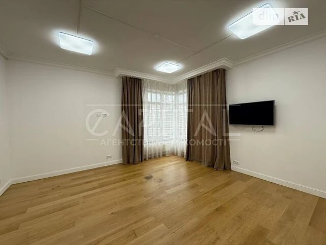 Продаж 3к квартири 150 кв. м на узвіз Кловський 7А • ID 3468