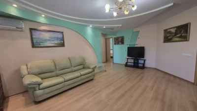 Продам  простору 3 кім, Меблі та техніка