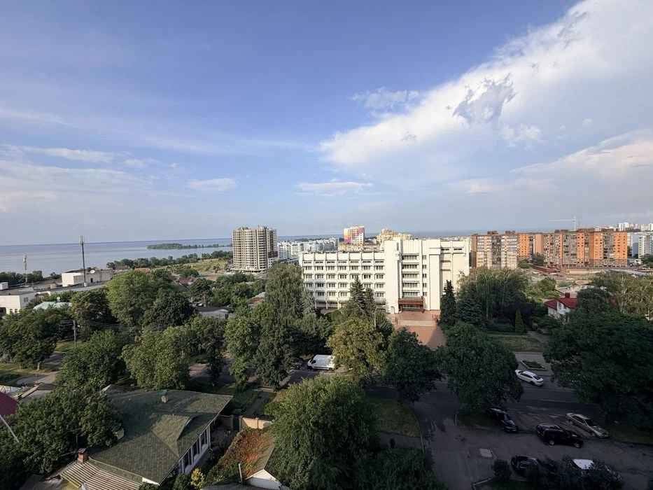Квартира в центрі з видом на Дніпро