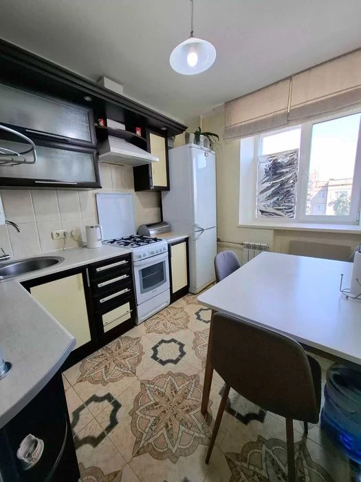 Продажа 2-комнатной квартиры, ул. Семафорная 32,ремонт,безна