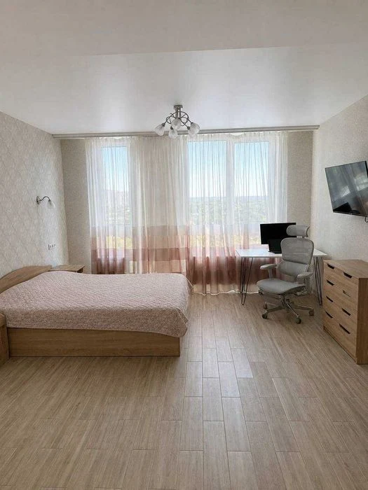 Продаж просторої квартири-студії 41,7 м² у ЖК «Рів’єра»