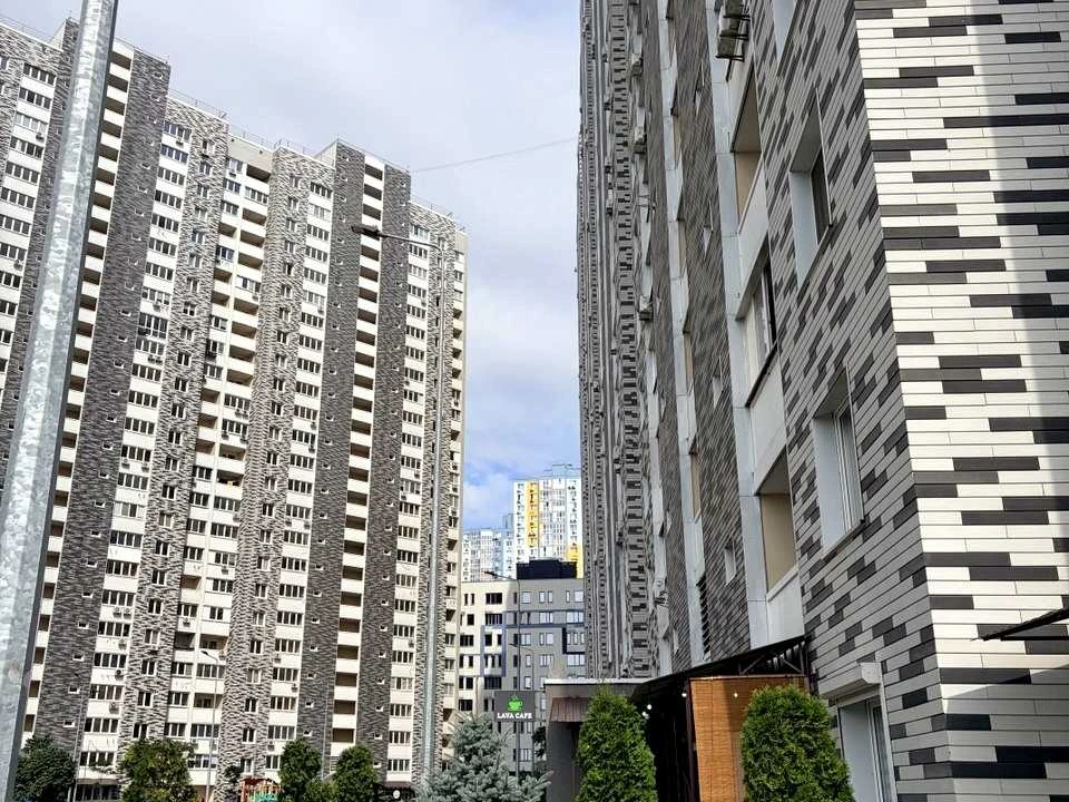 Квартира. Київ, Ревуцького вул.
