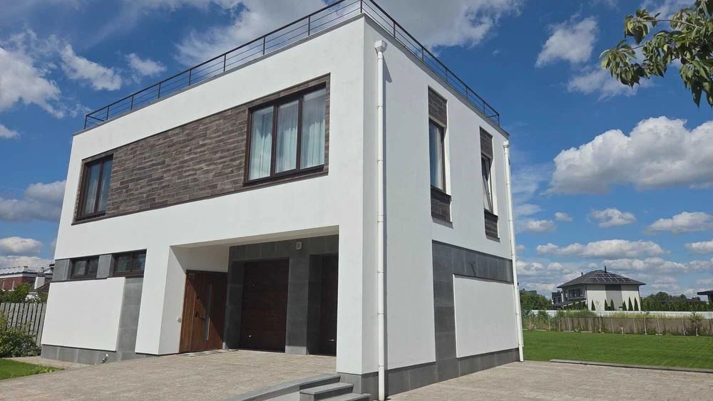 Продаж будинку в з ремонтом та технікою в чудовому місці Осо