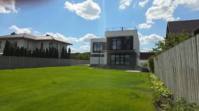 Продаж будинку в з ремонтом та технікою в чудовому місці Осо