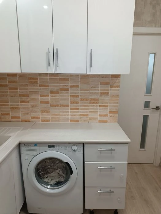 I will sell a 1-room apartment in the district of Slobozhansky, Batumskaya, Kalnyshevskogo