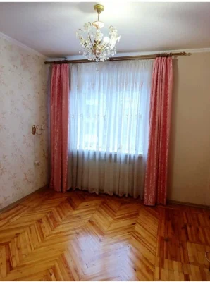 Продаж 3 кім. кв.   біля м. Студентська