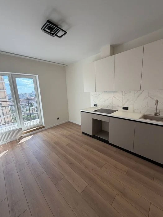 2-комнатная квартира с ремонтом , Кадор сити, Краснова, 65