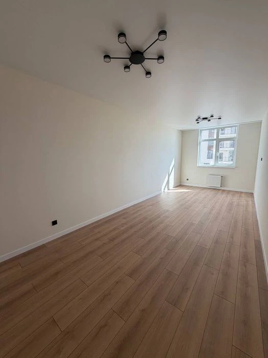 2-комнатная квартира с ремонтом , Кадор сити, Краснова, 65