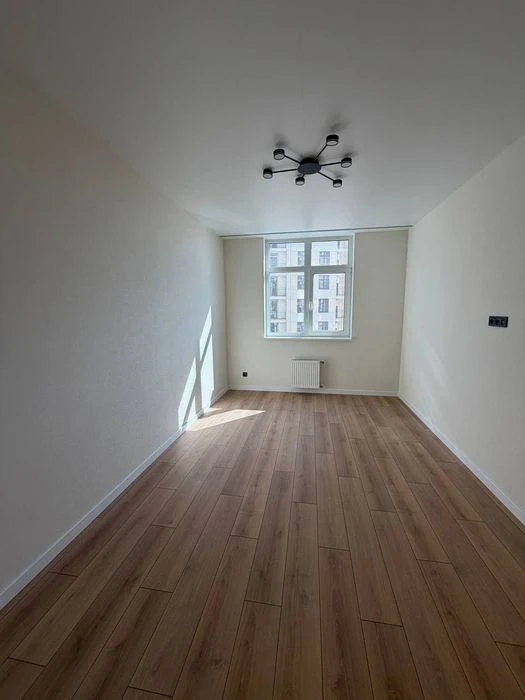 2-комнатная квартира с ремонтом , Кадор сити, Краснова, 65