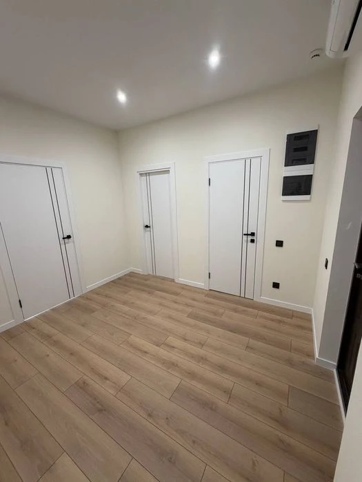 2-комнатная квартира с ремонтом , Кадор сити, Краснова, 65