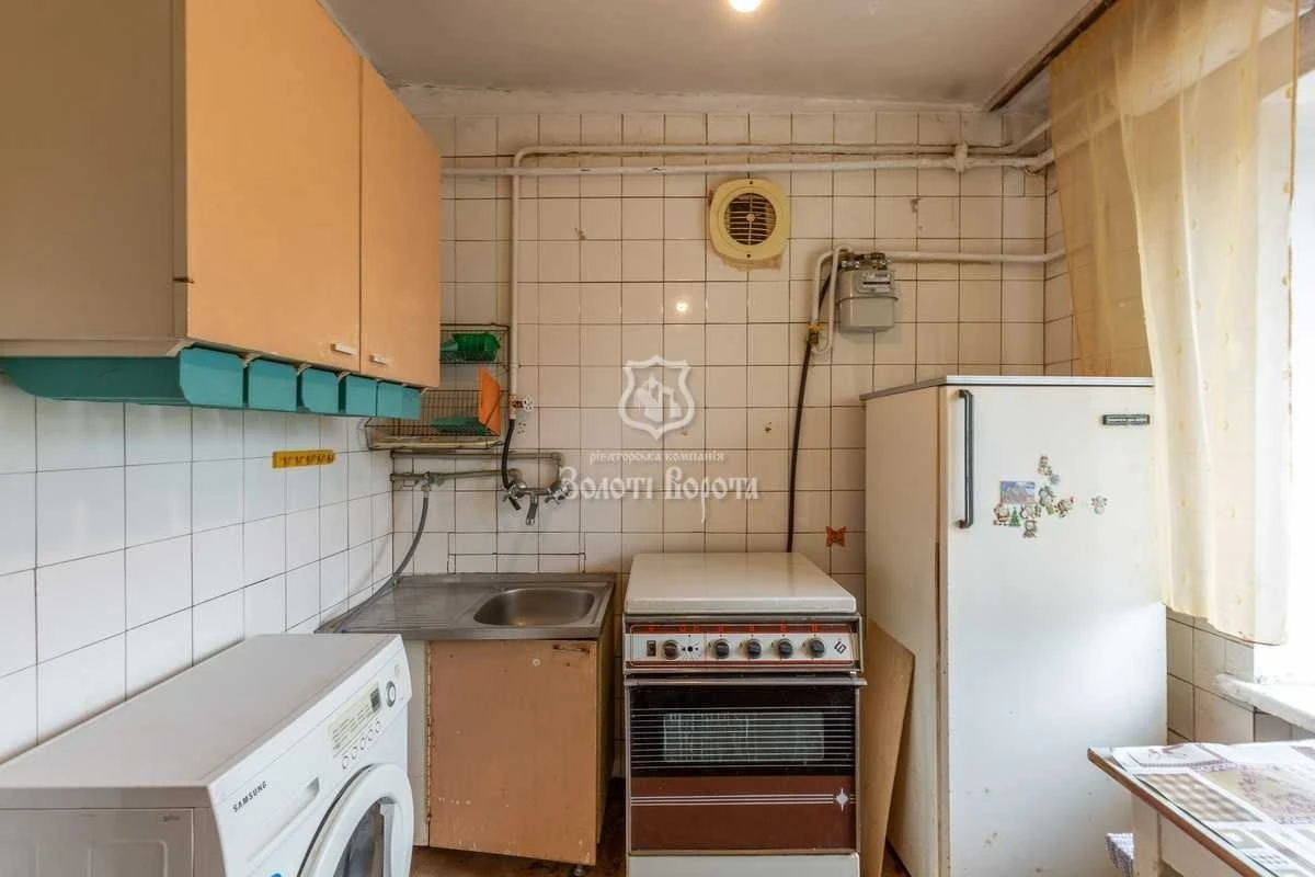 Продаж 2-кімнатної квартири 45.9 м², Будівельників вул., 12