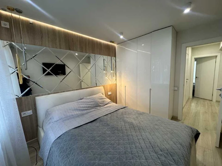 Apartment. Dnipro, Slavy Blvd.