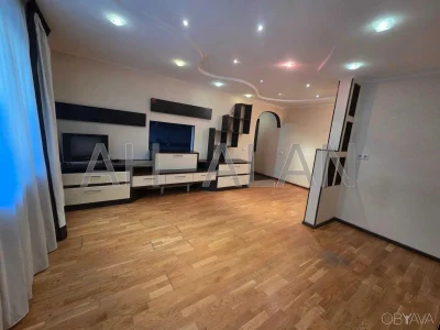5-комнатная квартира, 90 м.кв.