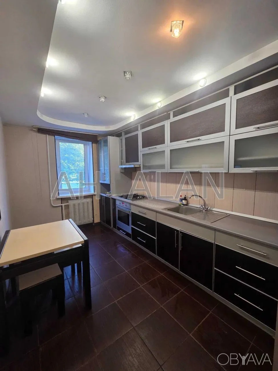 5-комнатная квартира, 90 м.кв.