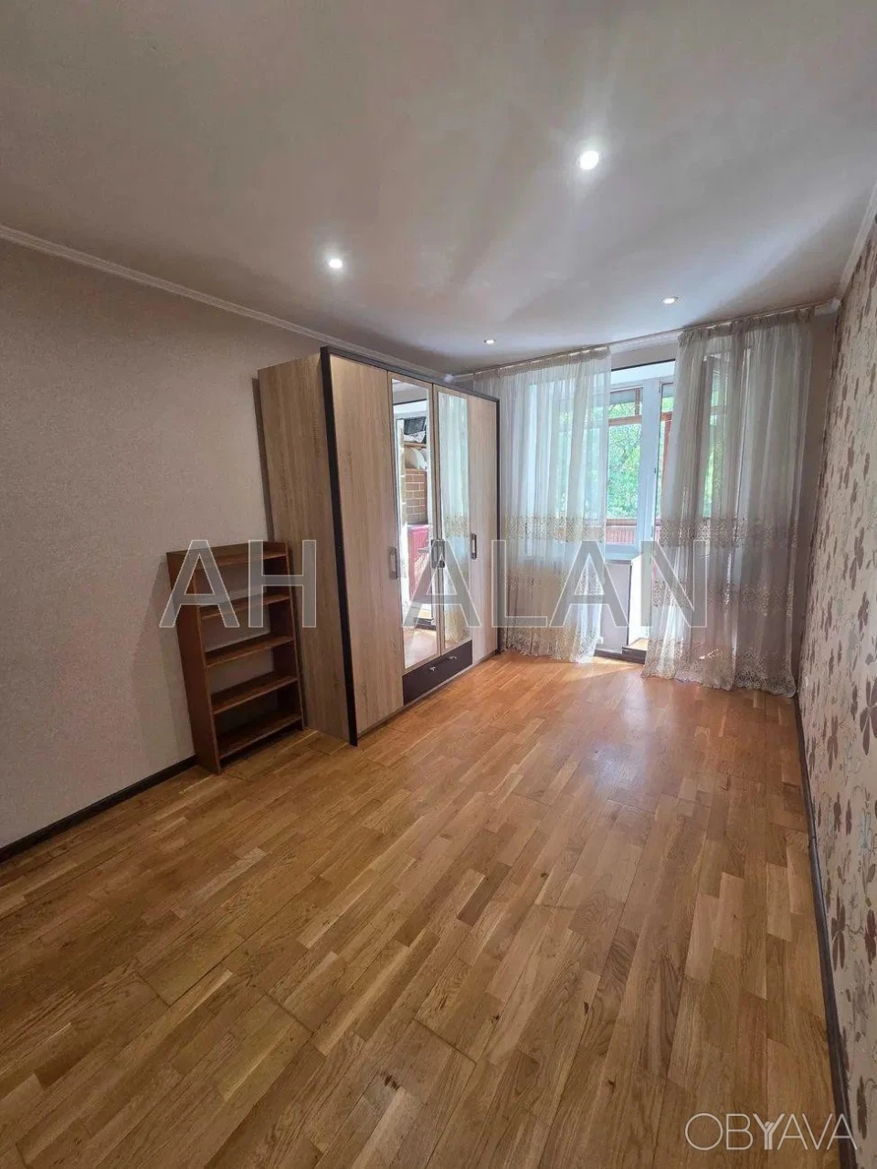 5-комнатная квартира, 90 м.кв.