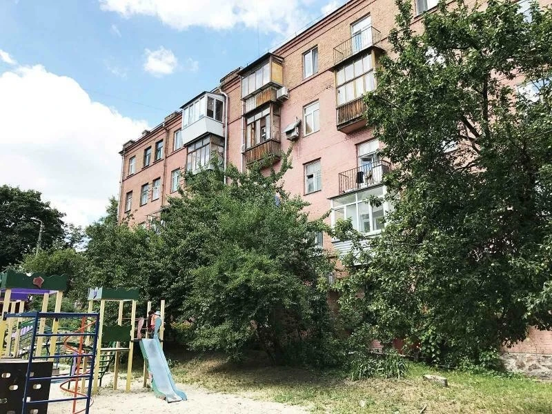 Продаж 2-кімнатної квартири 63.4 м², Копилівська вул., 2А