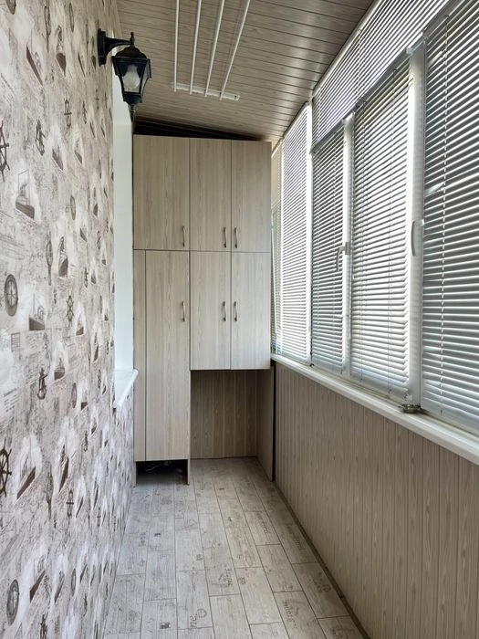 Продаж квартири зремонтом та індивідуальним опаленням на  ЮТ